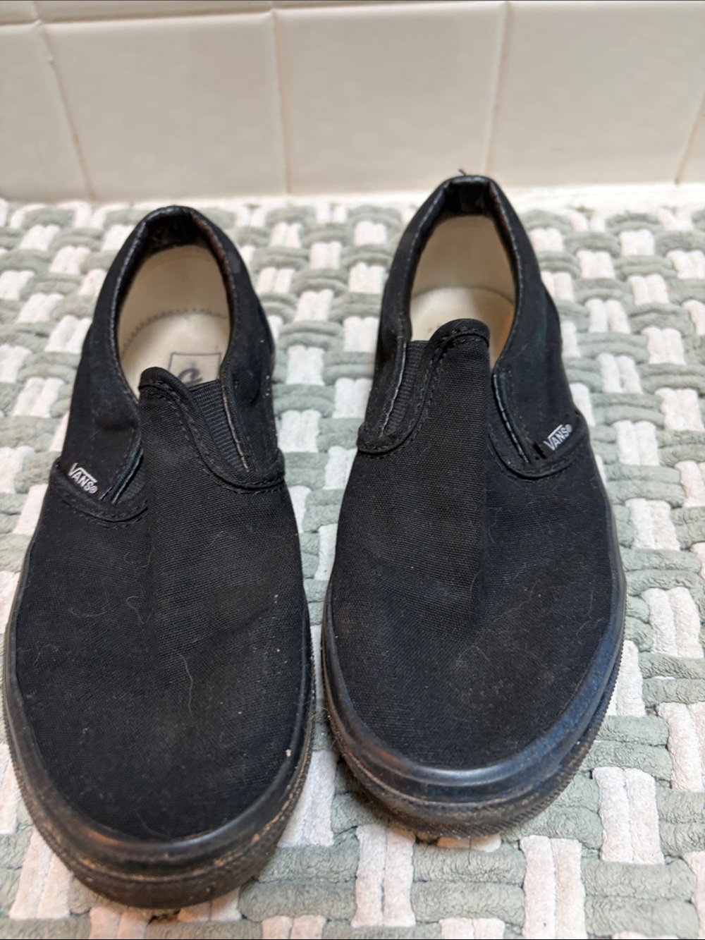 Vans Kids Black Slip-On Canvas Sneakers size 3
